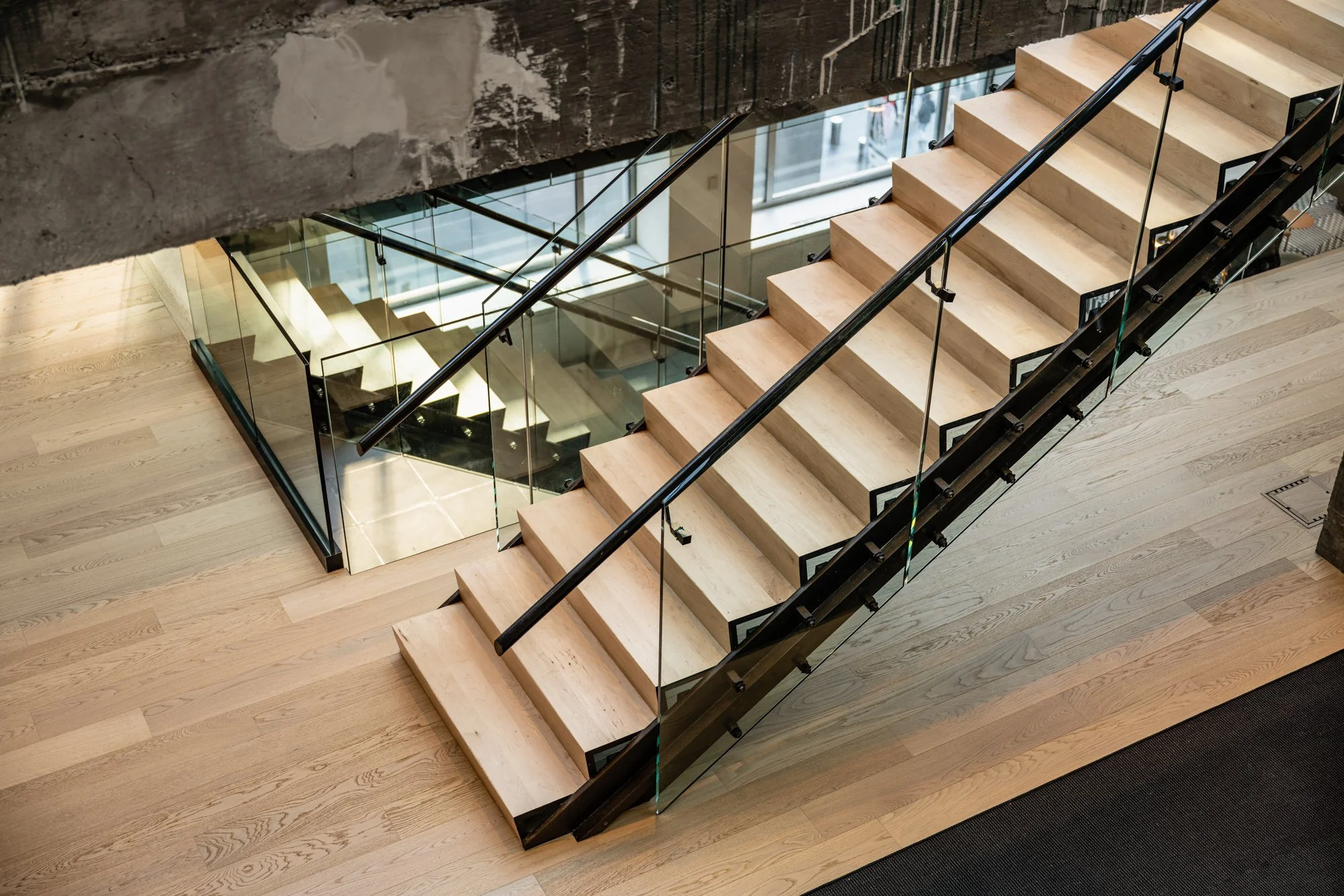 2022.12.09 Young Projects Steelcase - 0103.jpg