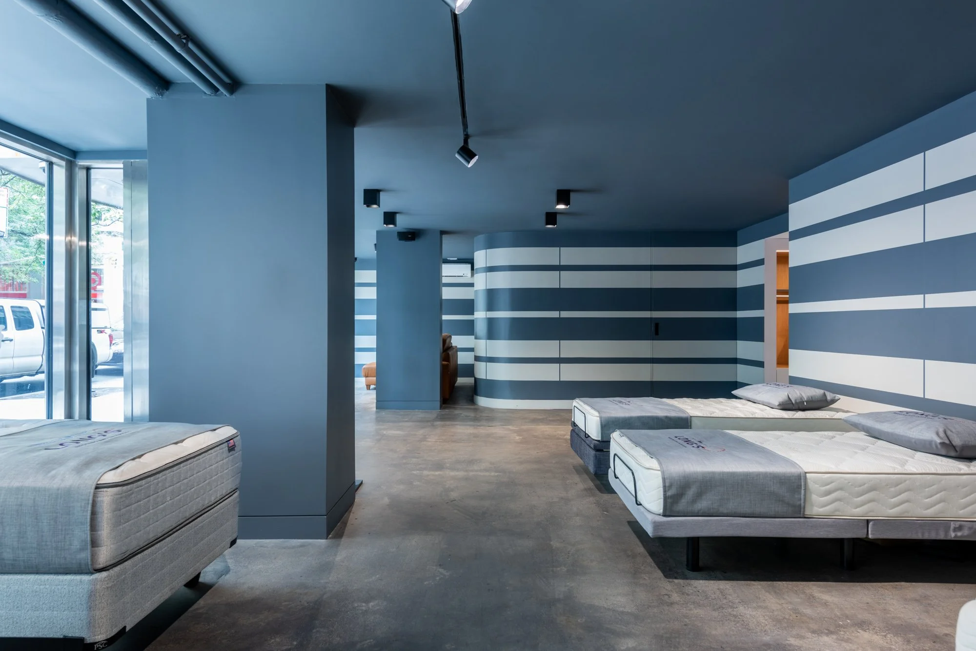 2021.08.05 Glickman_Schlesinger_Longs_bedding - 0001.jpg