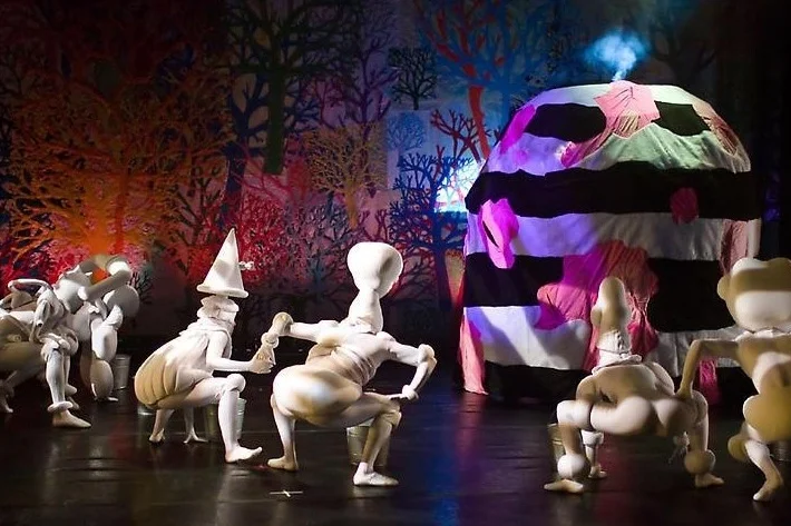 Photo: Vegans and Mounds in the Forest, Tony Spielberg