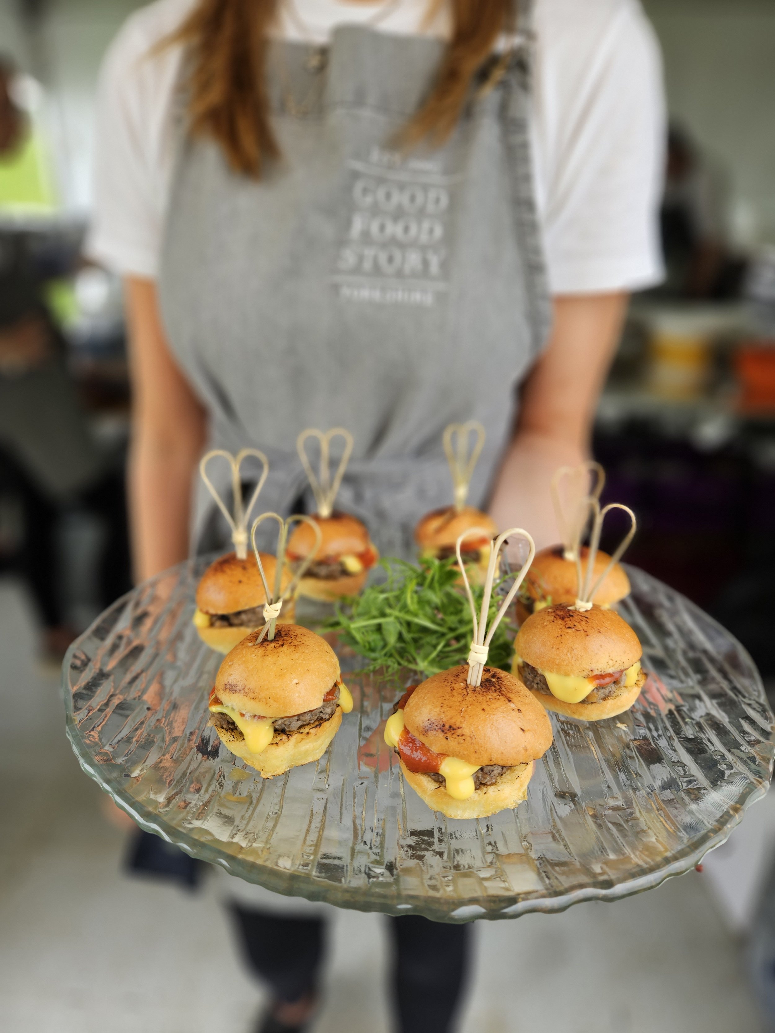 good_food_story_Canapes_mini_sliders.png