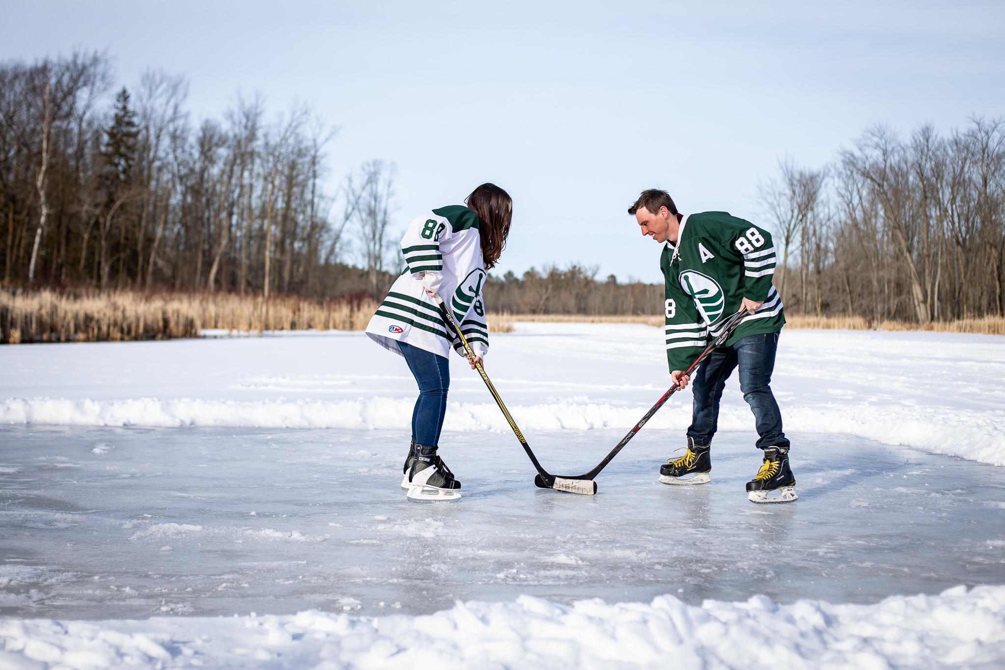 ice-skating-hockey-engagement-photos-7.jpg