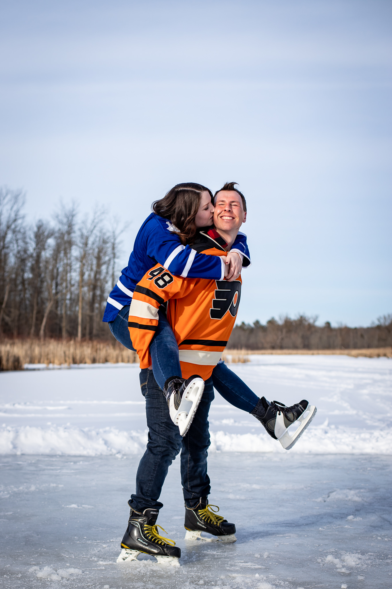 ice-skating-hockey-engagement-photos-11.jpg