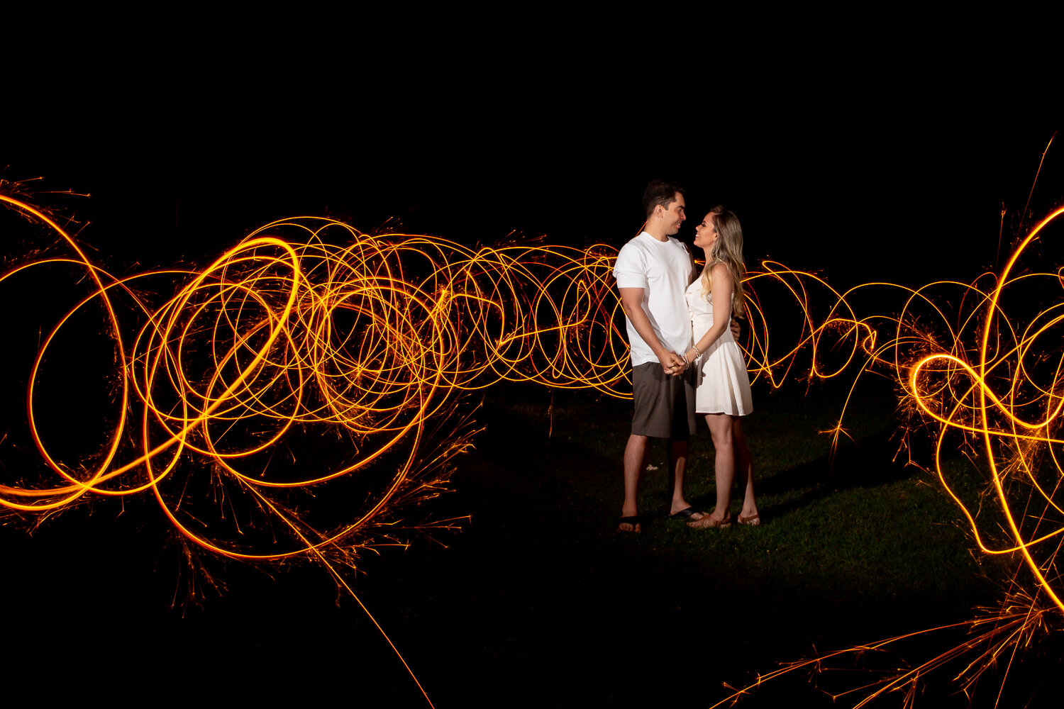 bonfire-engagement-photos-14.jpg