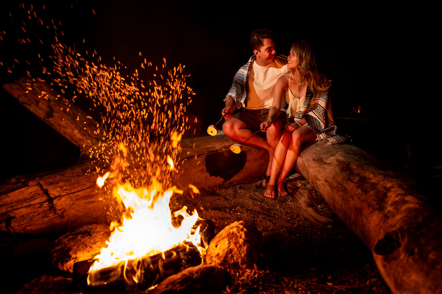 bonfire-engagement-photos-11.jpg