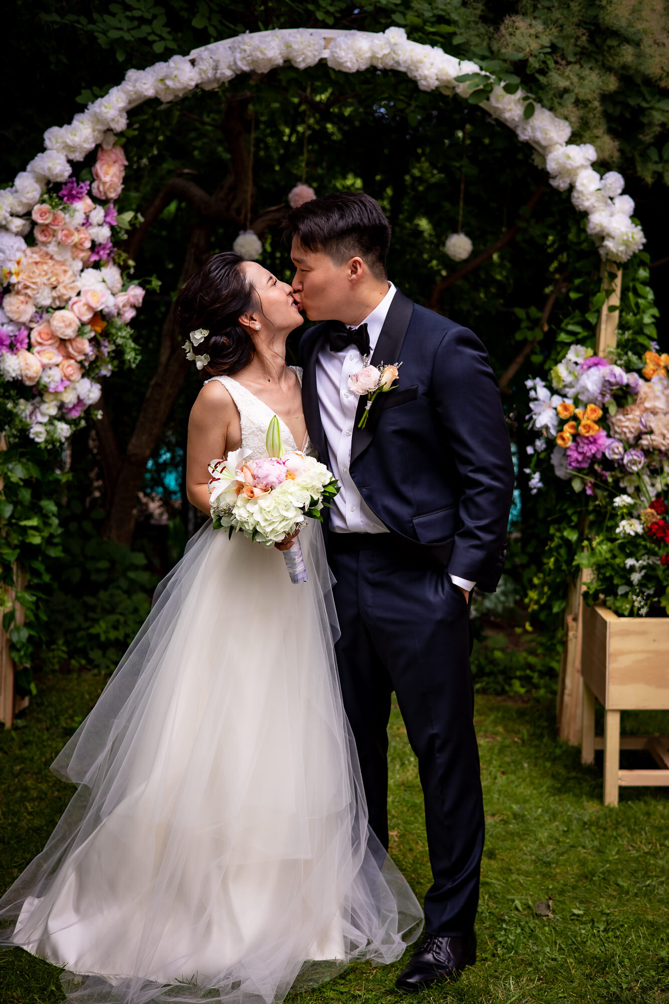 asian-toronto-backyard-wedding-12.jpg
