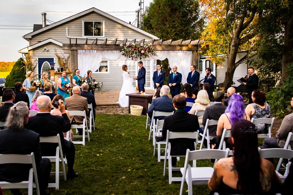 backyard-weddings-ideas-2-3.jpg