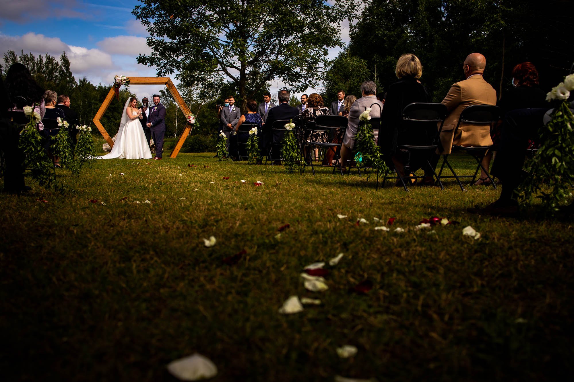 backyard-weddings-ideas-2-5.jpg