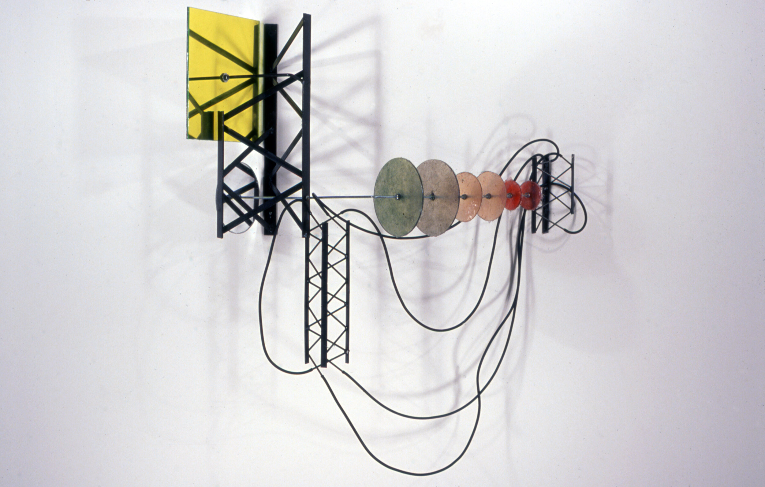  Fits and Starts (2000), steel, fiberglass, pigmented resin, plexiglass, 28 x 31 x 13 inches (71 x 78 x 33 cm) 