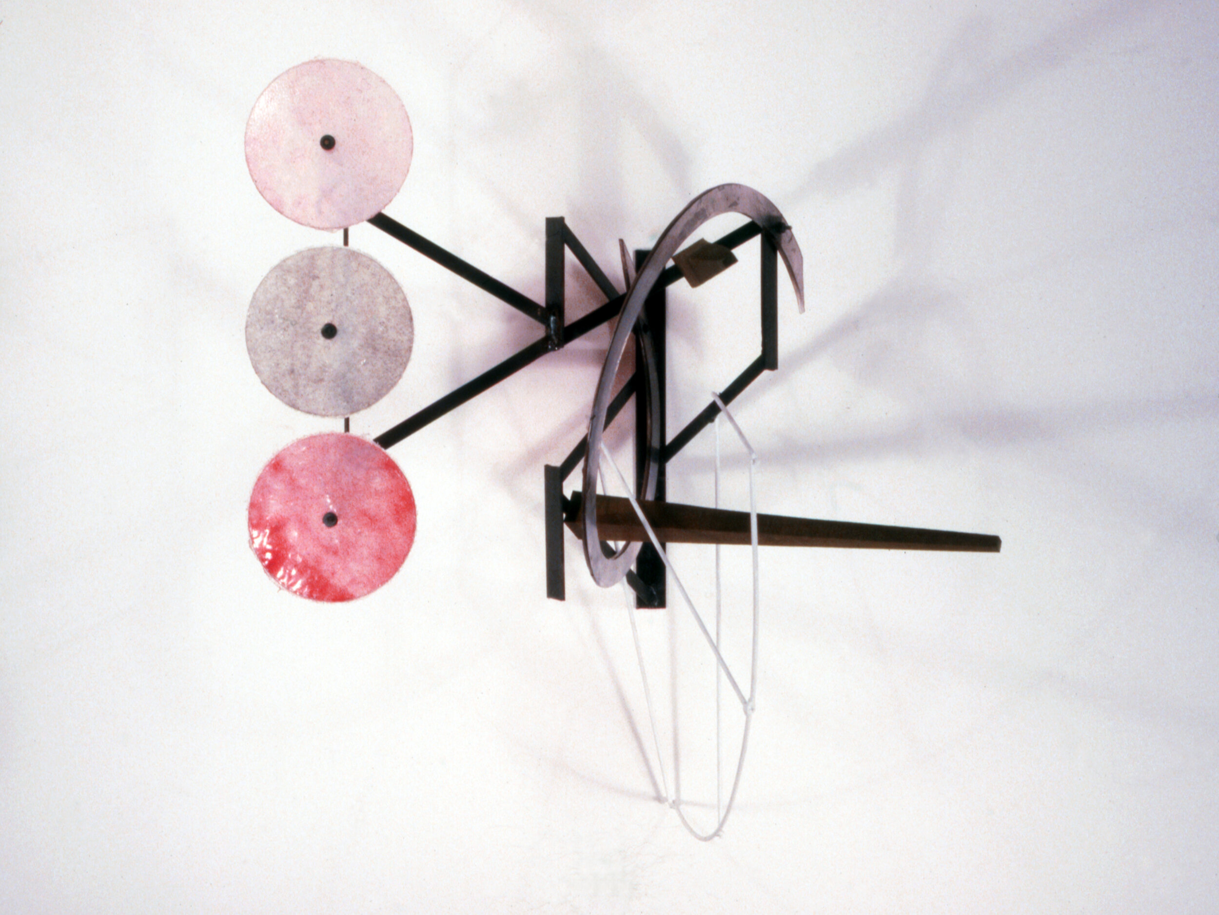  Vector (1999), steel, fiberglass, pigmented resin, and wood, 25 x 23 x 20 inches (65.3 x 58.4 x 50.8 cm) 