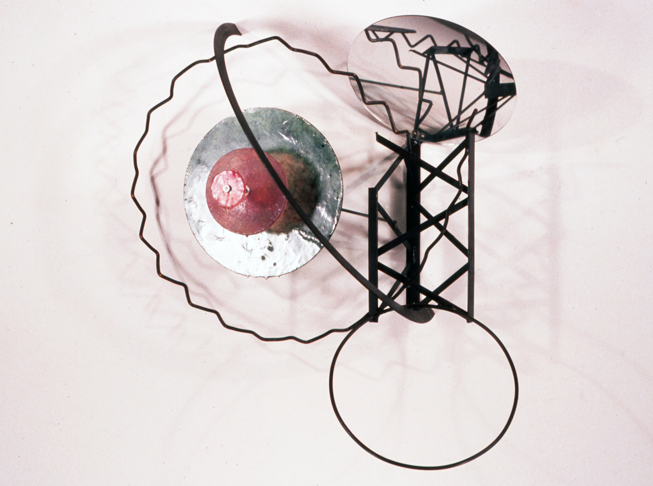  Discs and Hoops (1999), steel, fiberglass, pigmented resin, and plexiglass, 30 x 28 x 14 inches (76.2 x 71.1 x 35.5 cm) 