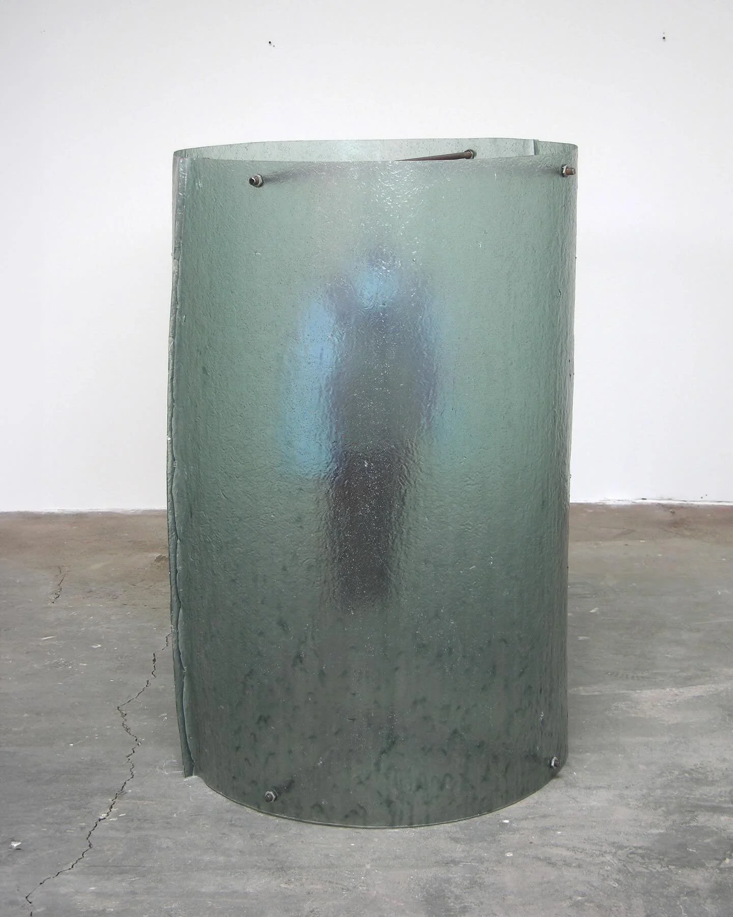 Juju 2004 (reference used with respect)
4&rsquo;6&rdquo; x 2&rdquo; 8&rdquo; dia.
fiberglass, steel, purchased child&rsquo;s Easter suit
swipe for 2 details 

#tombutter
#artofthetwothousands
#abstractsculpture