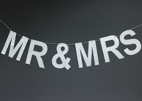 Banner - Mr & Mrs (1)