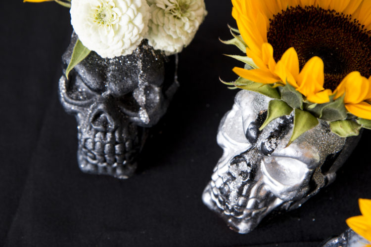 DIY Chic Skull Vases