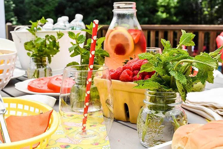 Cheap n' Easy Summer Lunchin'