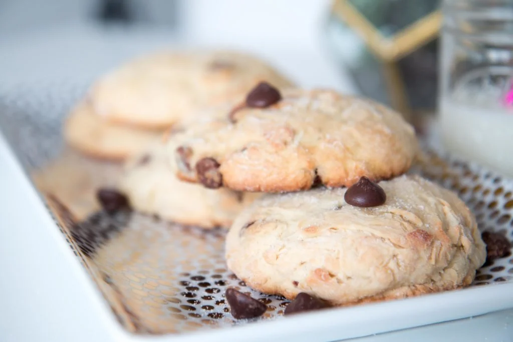 Chef Luke Makes Banana Chocolate Chip "Muffies"