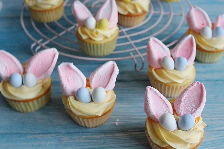 Easter Bunny Vanilla Sour Cream Cupcakes with Lemon Buttercream