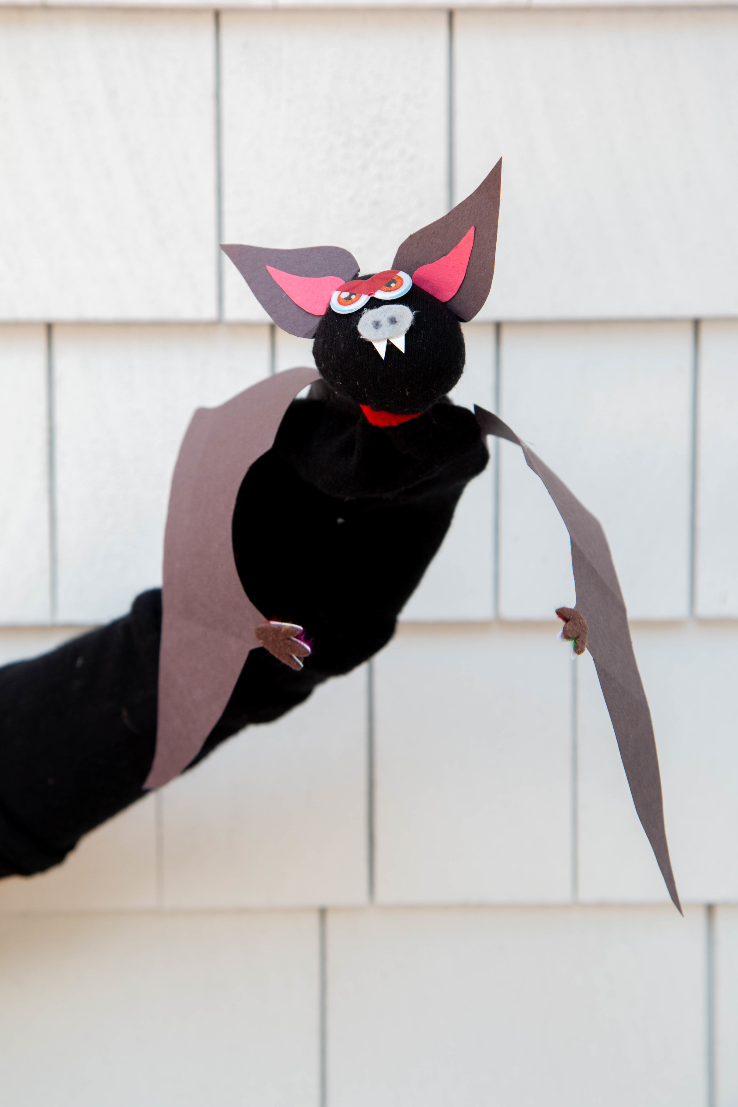 DIY Halloween Bat Puppet