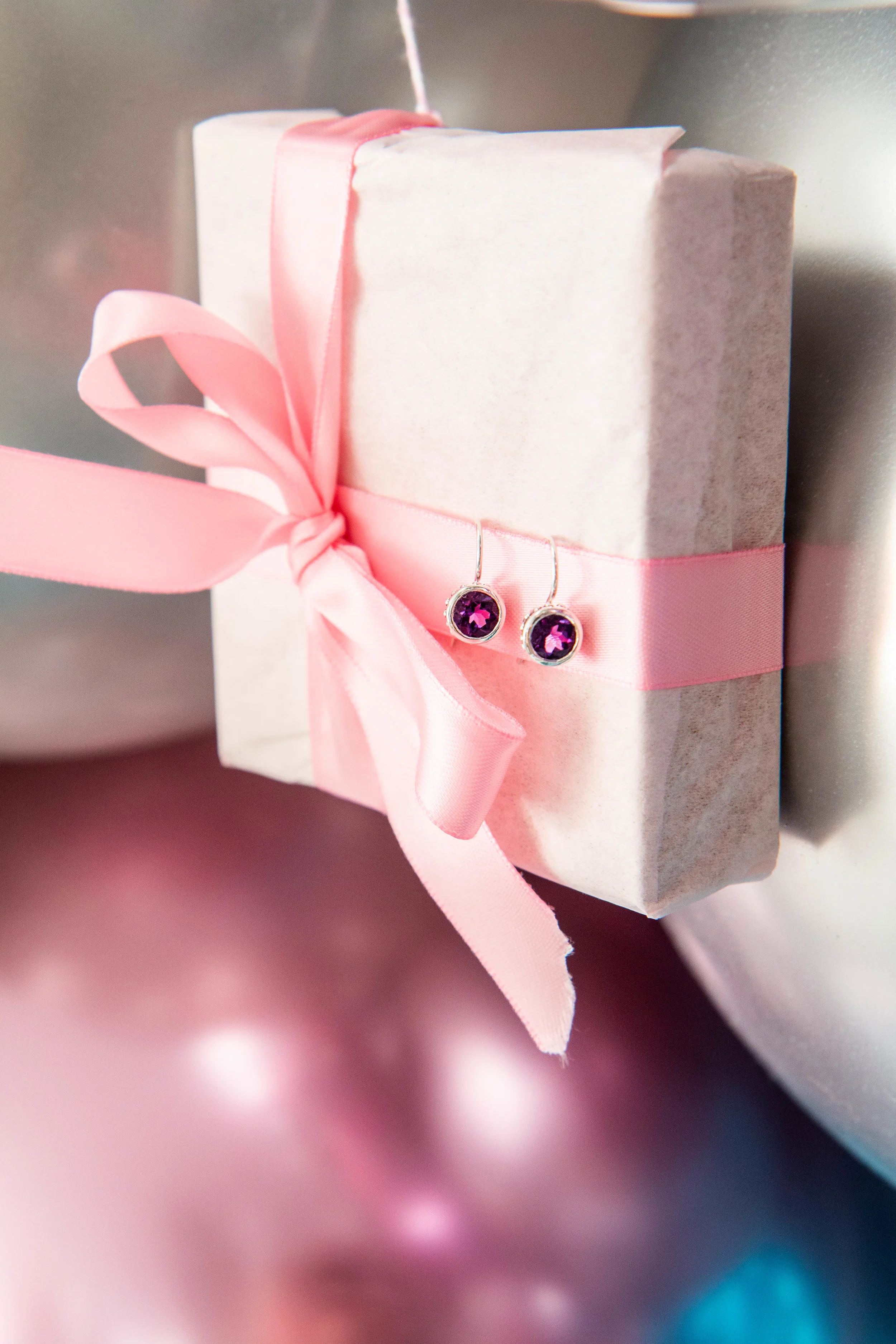 Getting into the spirit of Holiday Shopping with Metalicious Jewelry