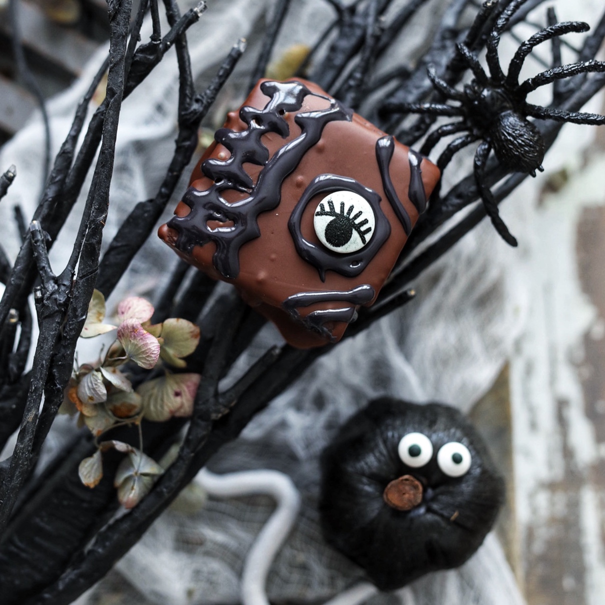 Ready, Set, Halloween with Simply Beautiful Eating 