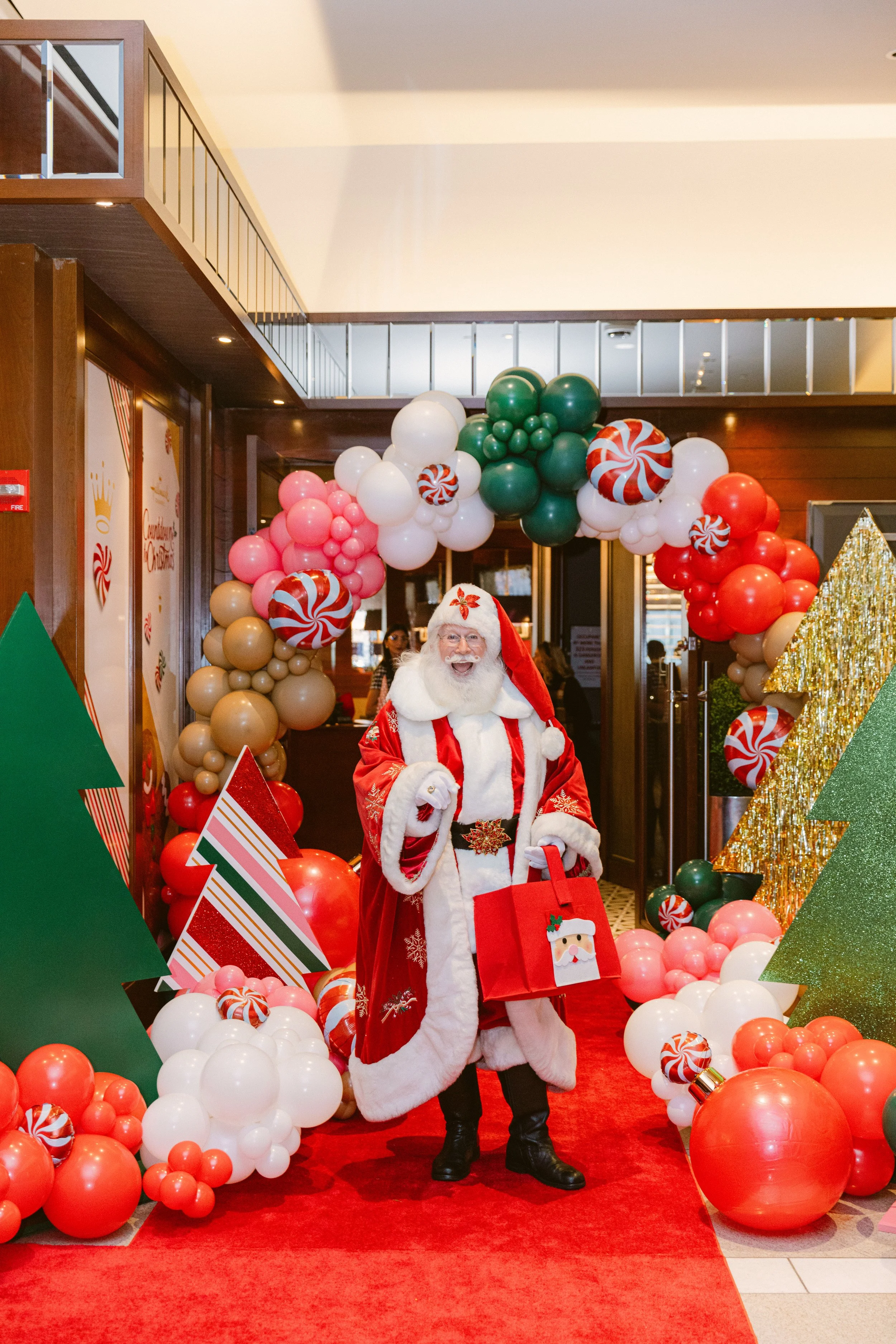 Santa Claus is coming to town