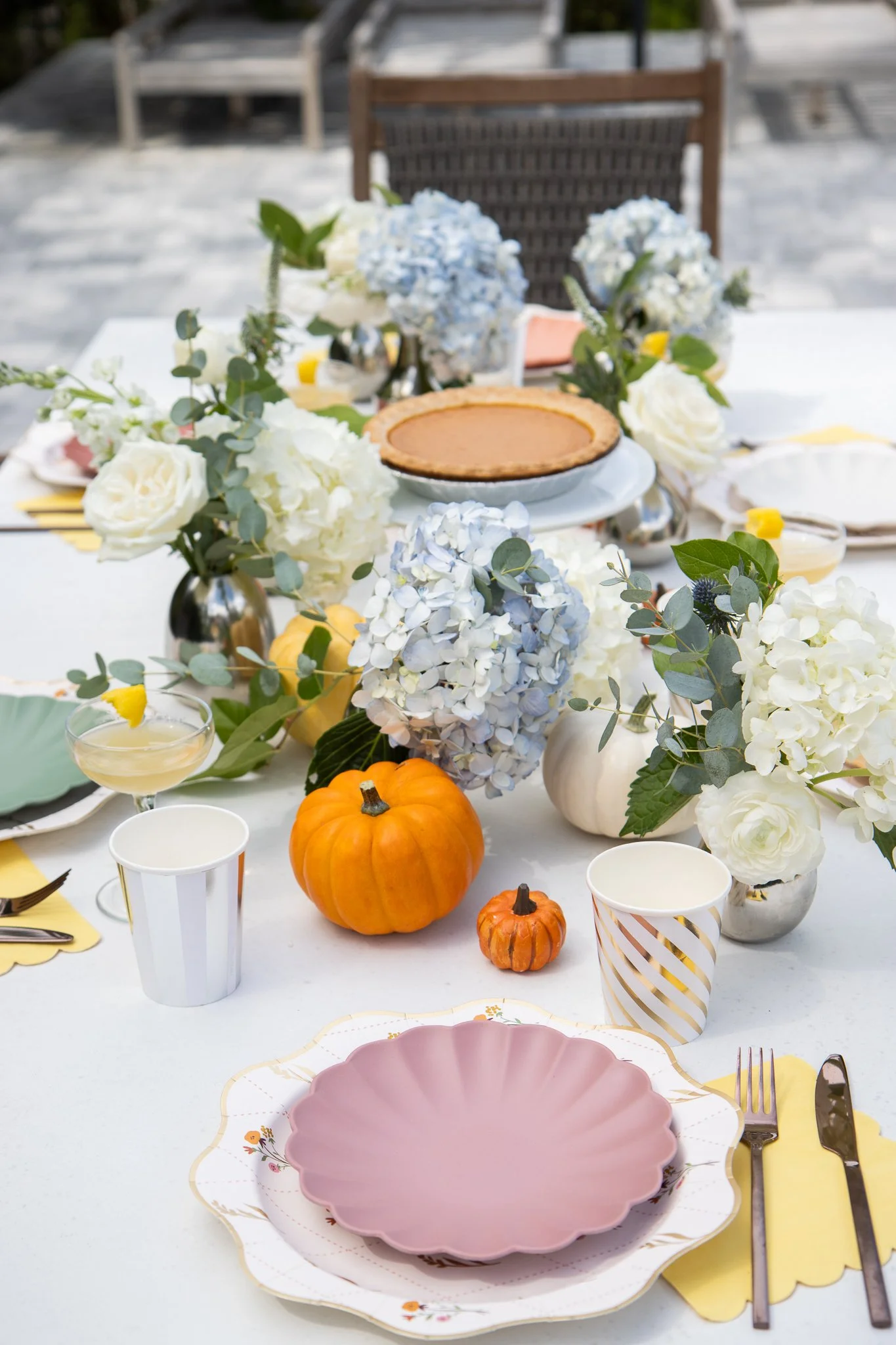 Gather ‘Round: A Beautiful (and Easy!) Thanksgiving Table