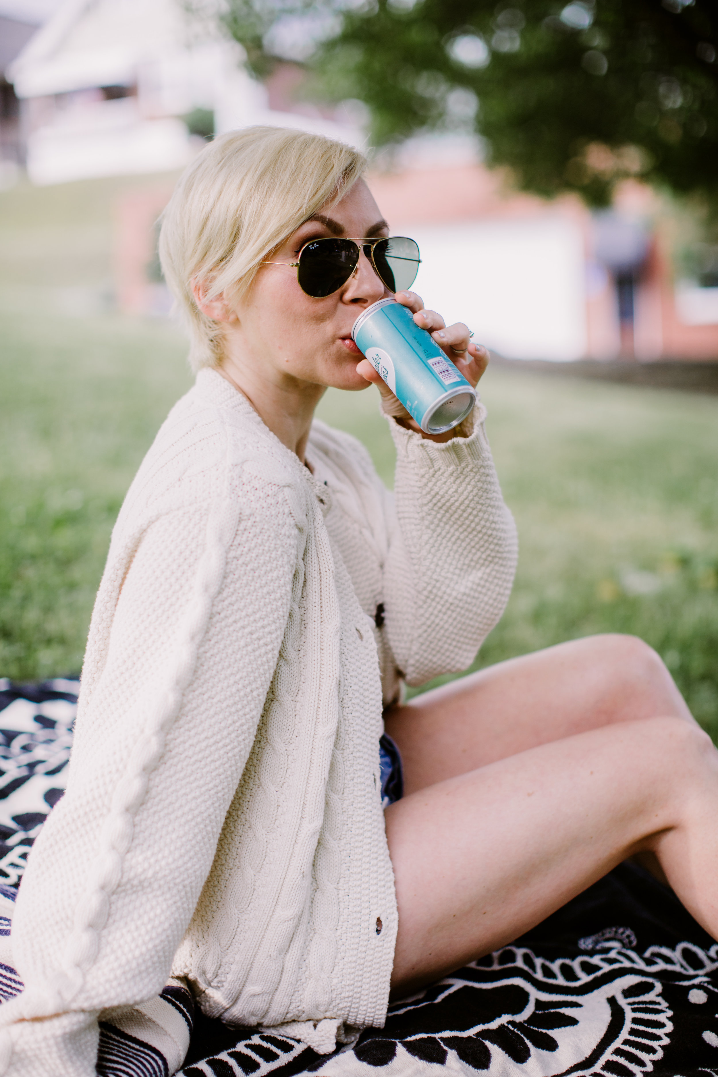 lovenothingmore-pittsburghblogger-woolenmill-rayban-birkenstocks