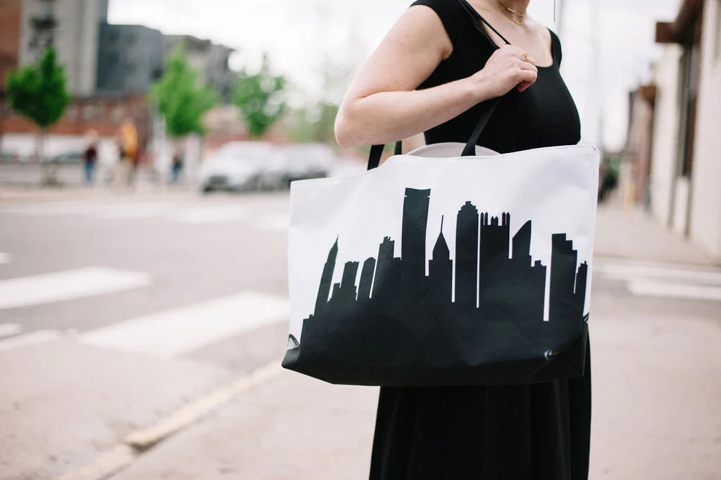 :Anne Cate Skyline Bag: