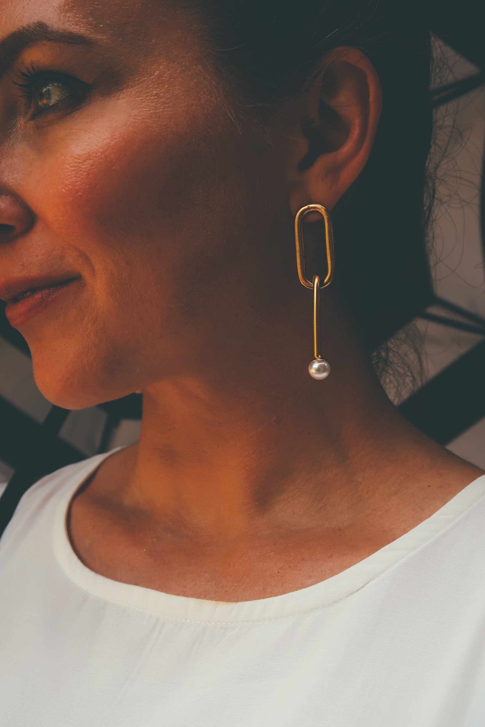 White-Dress-Top-Knot-Gold-Earrings-Pittsburgh-Blogger