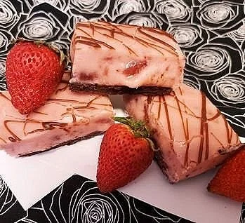 chocolate+dipped+strawberry.jpg