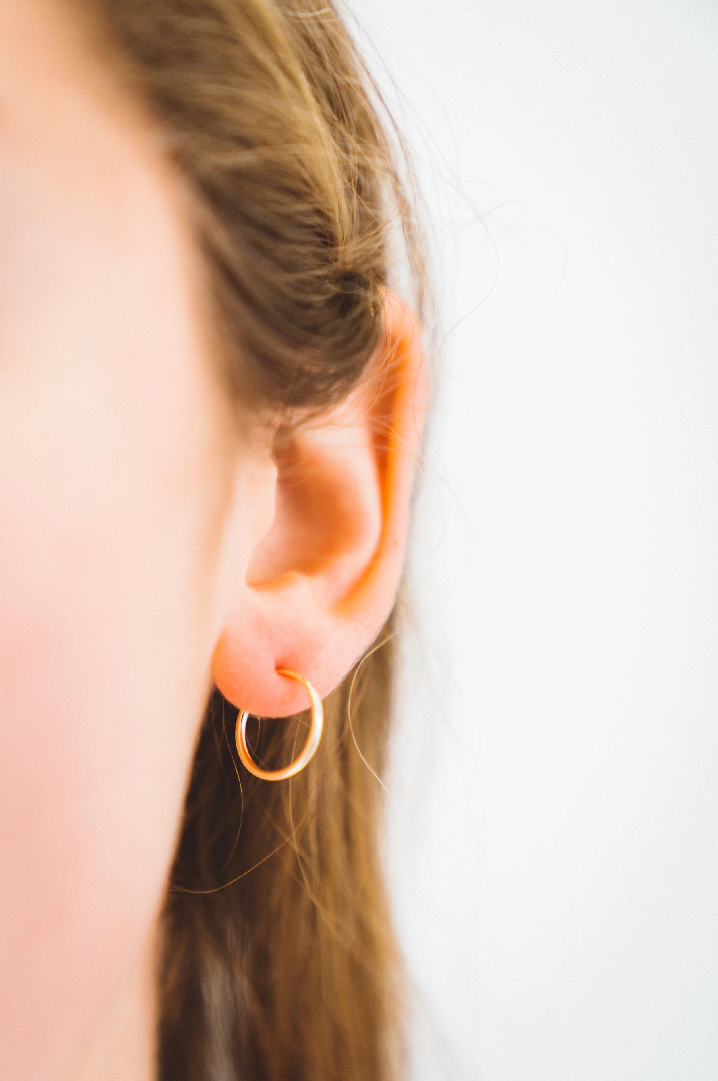 Deliciate everyday essential small gold hoop earrings