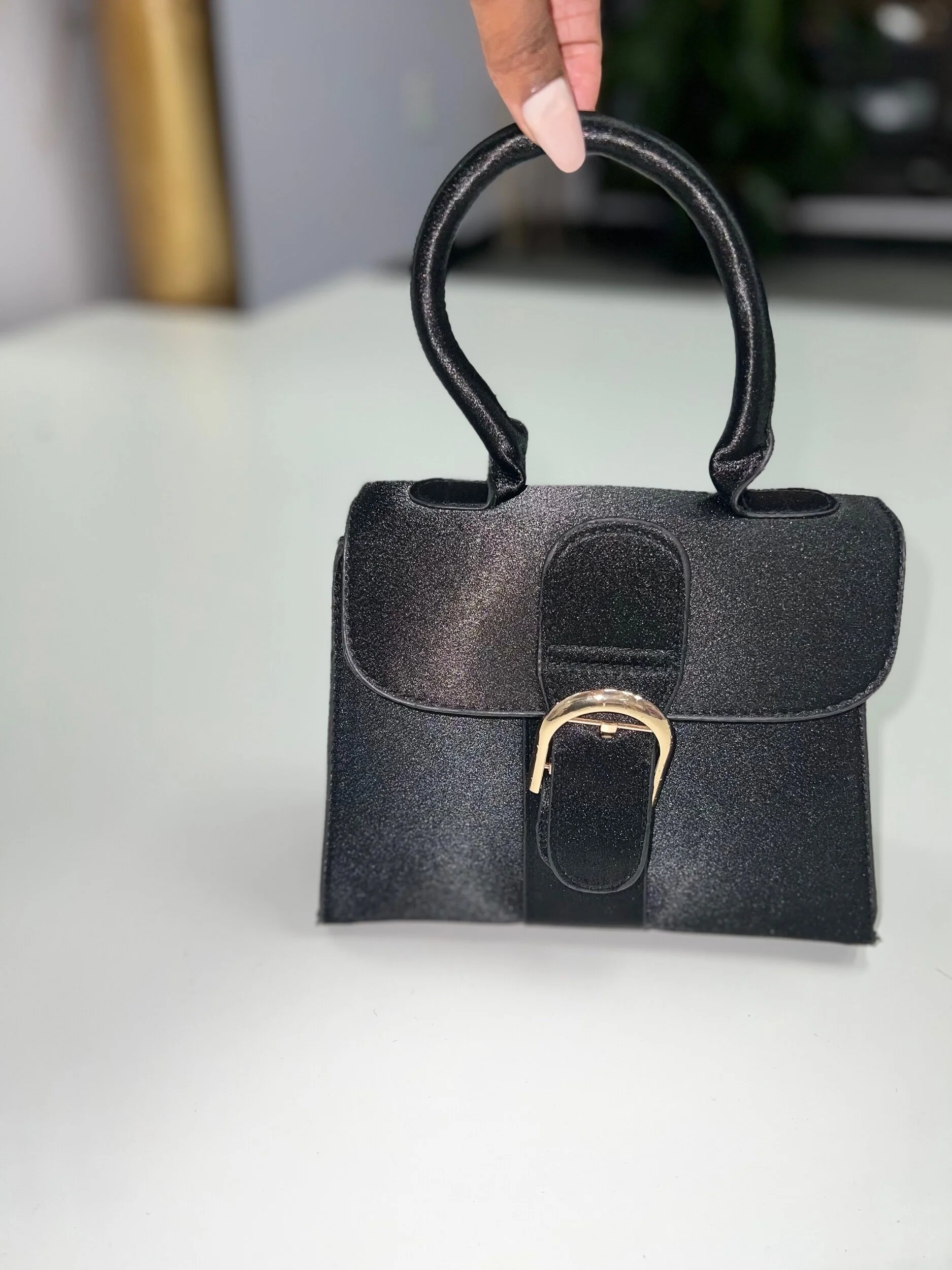 6F4B7E4B-1C73-4A7B-85DE-4EEB7B7EEEA6