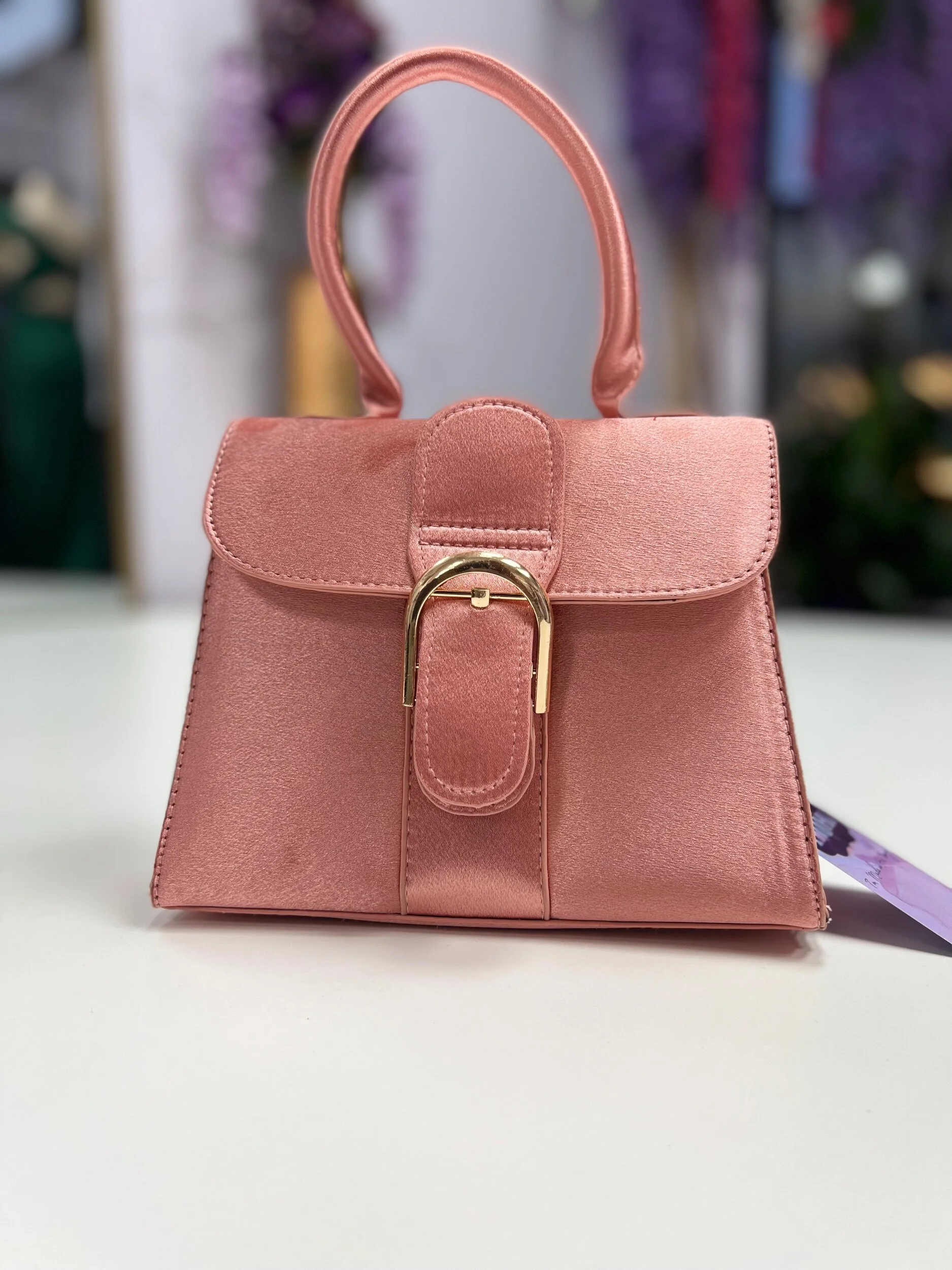 6D20C430-967C-4A07-9CEB-ADEFAD7F0002