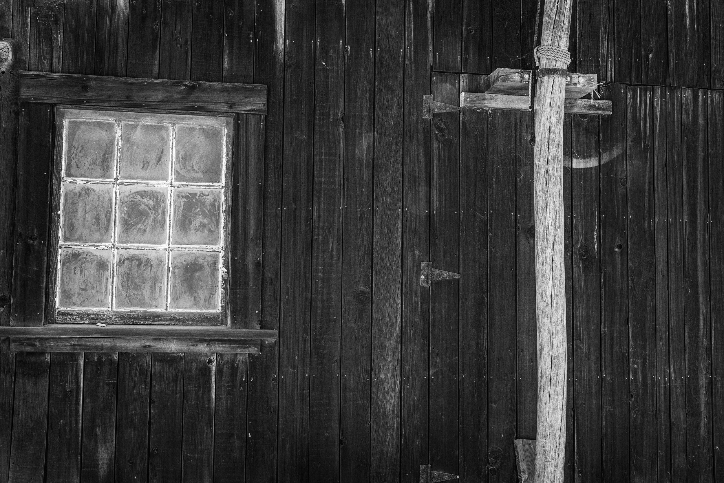 WINDOW AND PIPE (2024)