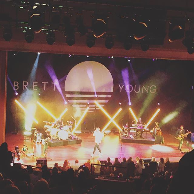 So proud of @brettyoungmusic. way to crush your @theryman show tonight my friend. Here&rsquo;s to the future.