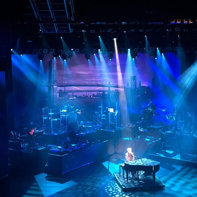 Tonight was the last show the year for the @barrymanilowofficial residency in Las Vegas. Can&rsquo;t tell you how proud I am of this show and the people that make it happen every night. Here&rsquo;s to a great fall break guys. See you all when we reo