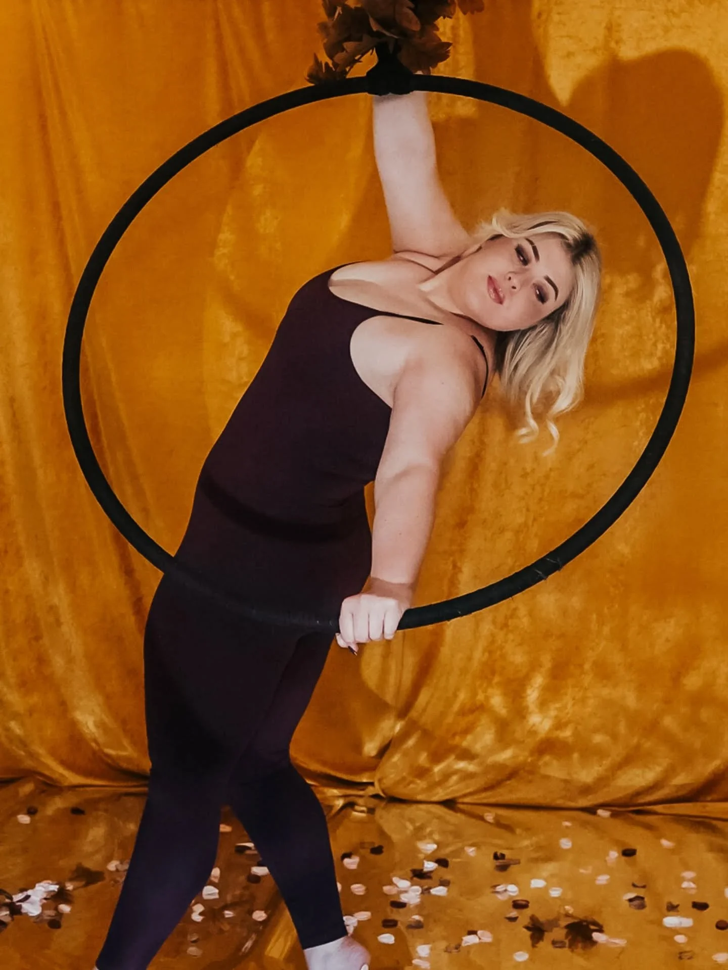 This weekend was spent with the most incredible group of women, all thanks to the epic Alicia &hearts;️

It was such an honour to be invited back to Alicia's hoop studio to photograph some of her team. Some returning and some new, but every bit fun ✨