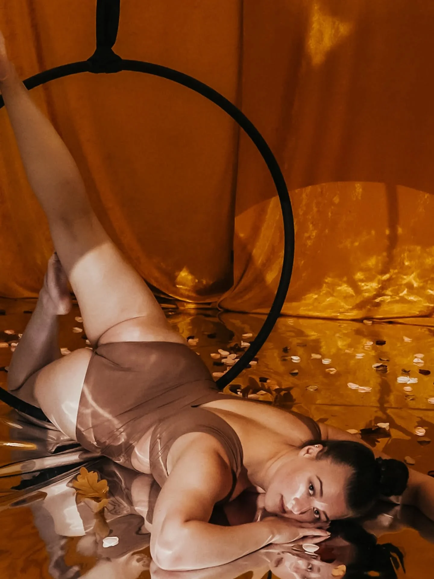 5 epic ladies on my editing screen this week ✨️
Including the incredible @flyingfry24 

Being able to work with these women is so much fun and being able to share something new with each of them is just 👌

Studio @alicia_dances 
Lighting @pixapro @e