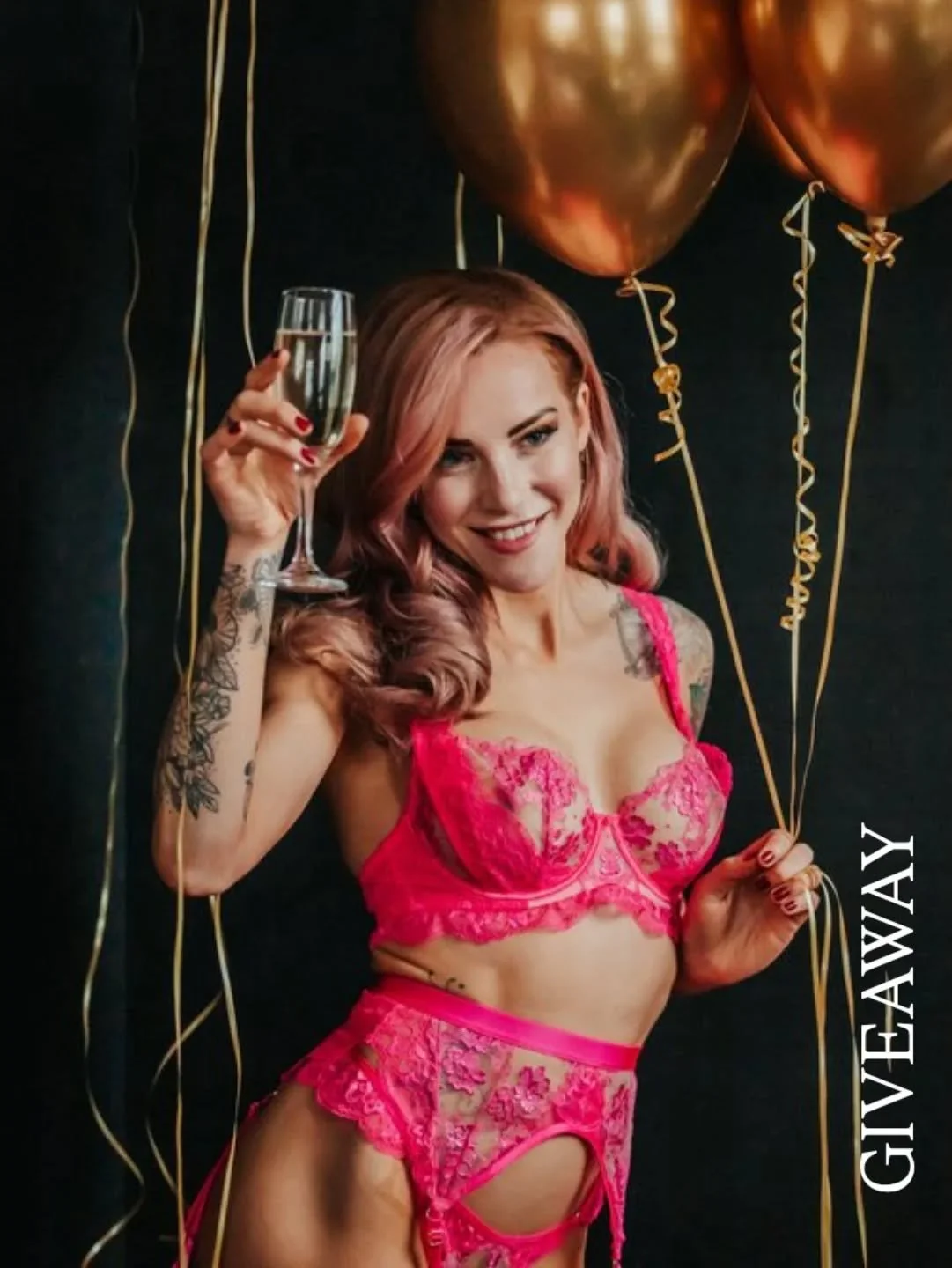 5th December = giveaway time ✨️

Firstly, how gorgeous is this @annsummers pink set on @abigailkatieperformer ?! One of my fave feminine sets 💝

Secondly - the giveaway ✨️ 
To celebrate and share a little but of joy, I'm giving away a mini classic a