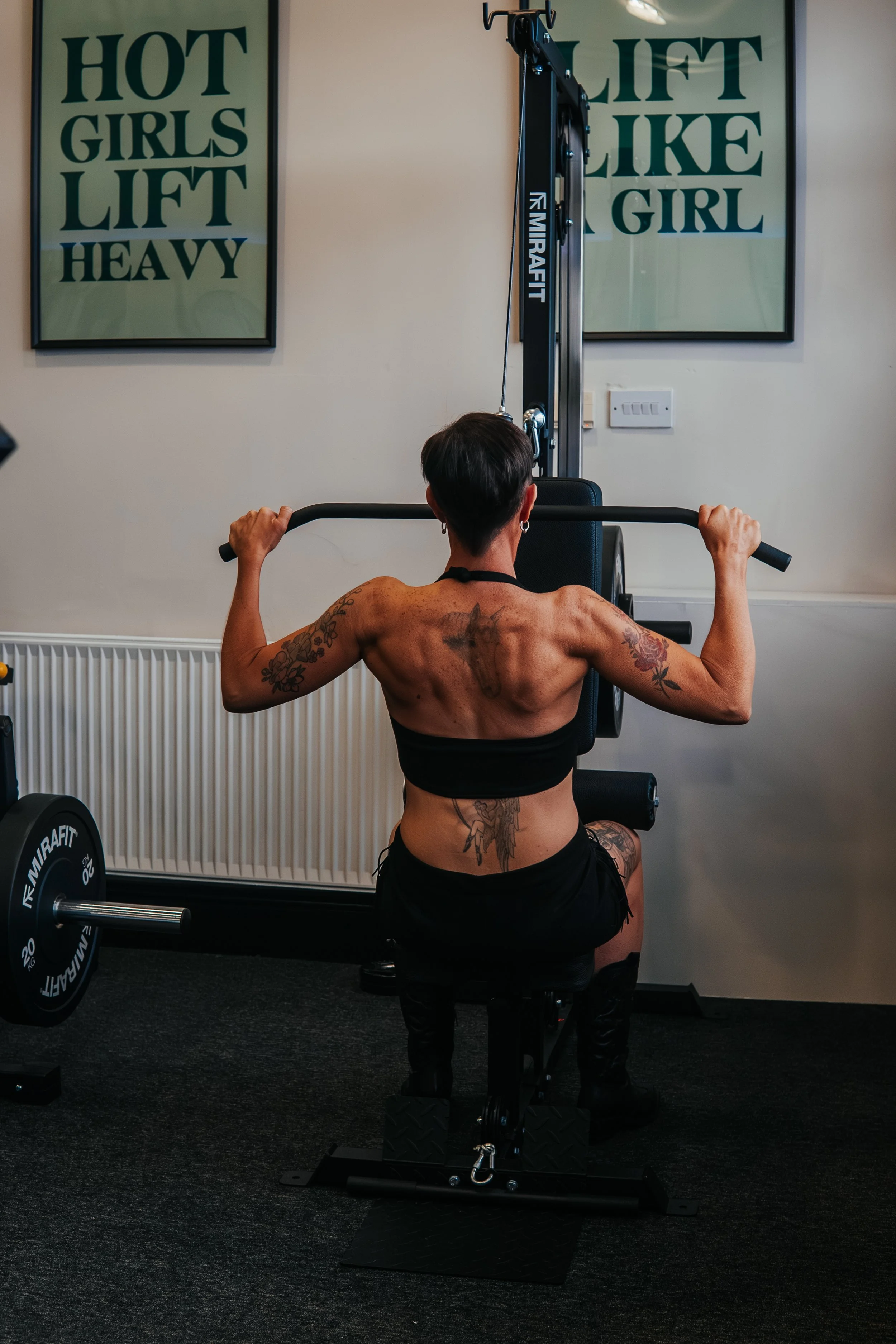 2025-11-08 - Tina-16.jpg