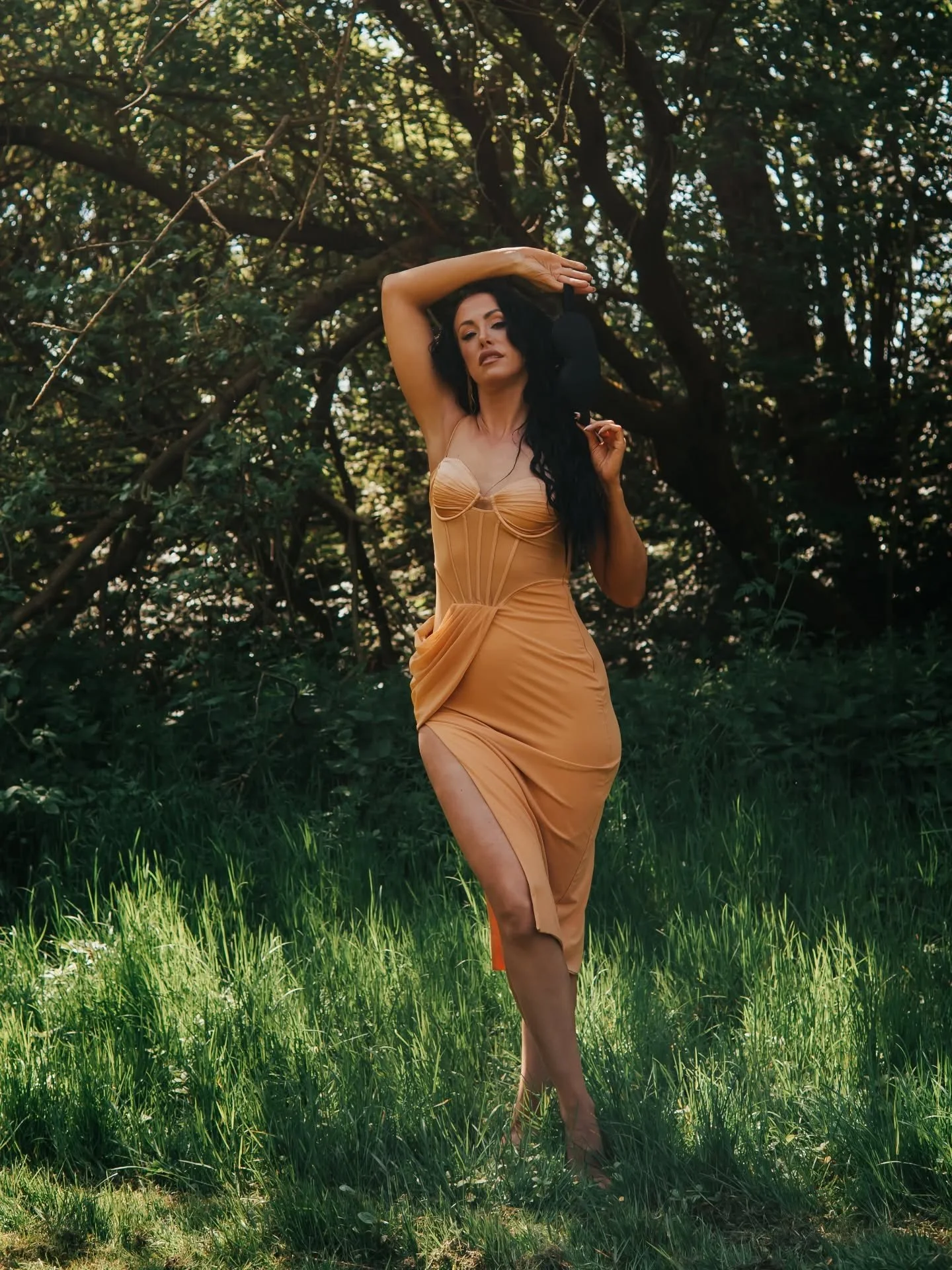 Dreaming of sunnier days ✨️🍃

@mrscountydurham being a total goddess in nature ❤️

Woodland &bull; Beach &bull; City 
3 outdoor locations this year 

#leedsboudoirphotographer #befearless #femaleboudoirphotographer #loveyourself #empowermentshoot