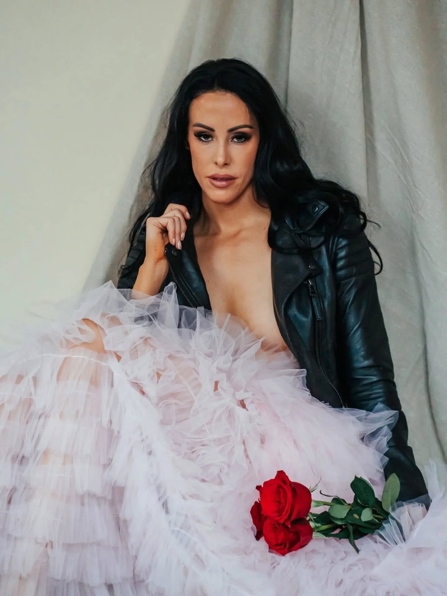 A little #throwback to for todays post to this look with @mrscountydurham 💕🌹

It was as much my style of photographing then as it is now:
💕Individuality 
💕Tulle
💕Leather
💕Flowers
💕and a whole lot of sass!

Shot in natural light on @sony 
Photo