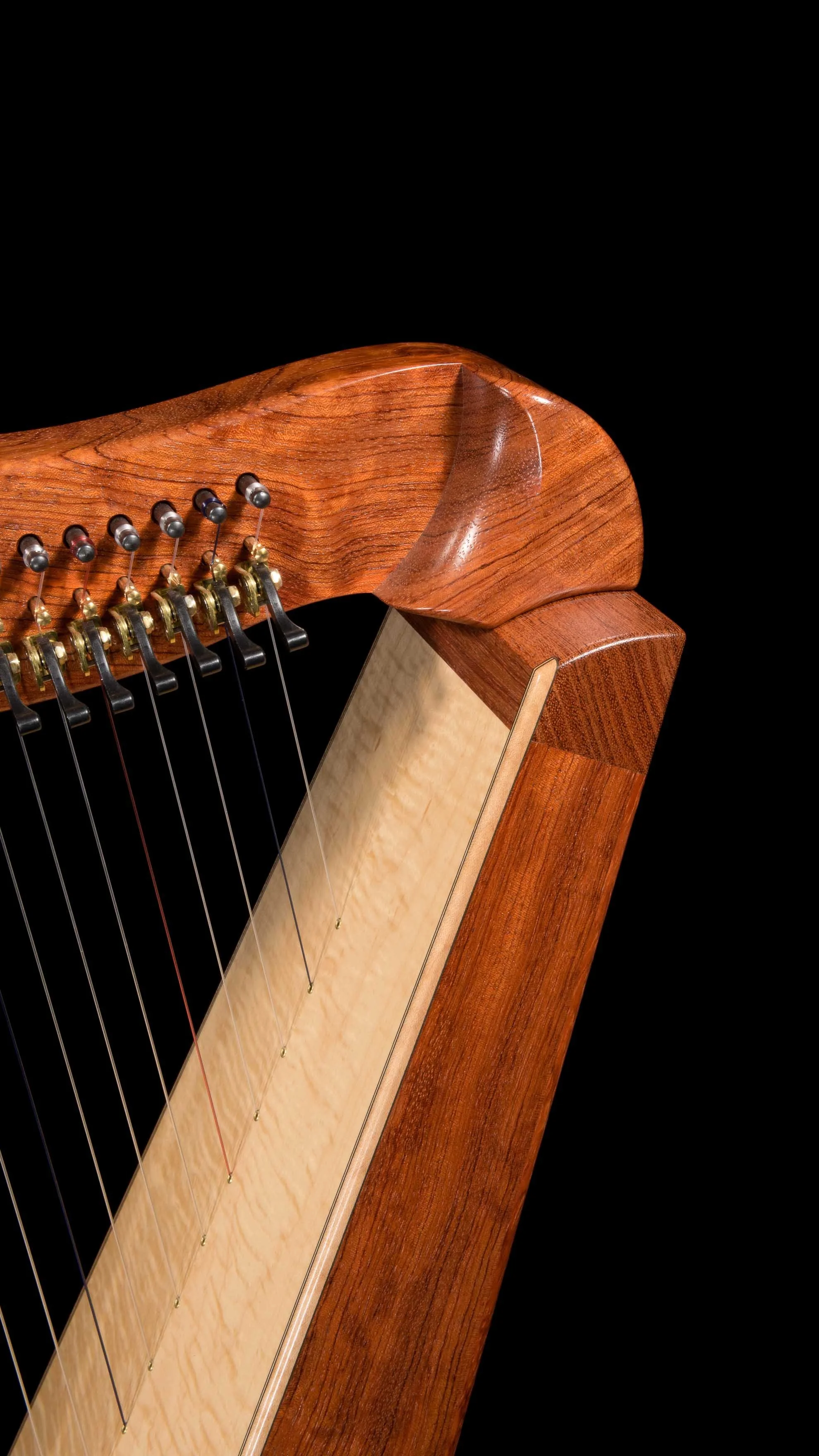 Dusty Strings Harp_FH26-bubinga-capital.jpg