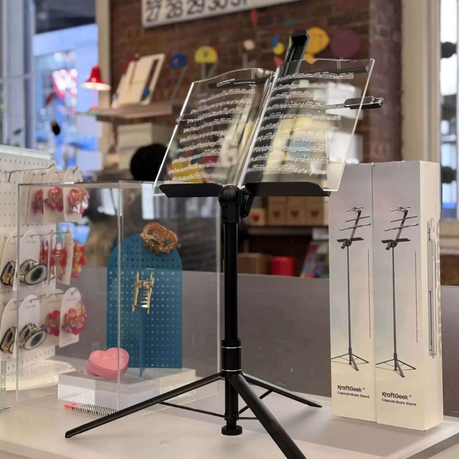 kraftgeek violin stand portable NAMM winner 08.webp