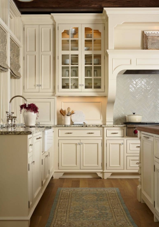 Cream Kitchen Cabinets, What Color Backsplash With Off White Cabinets