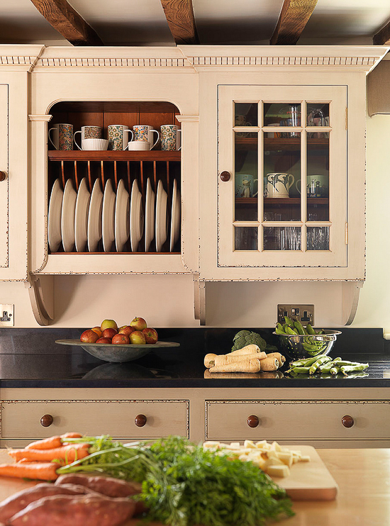 English Kitchen, Country Kitchen Wall Unit With Plate Rack