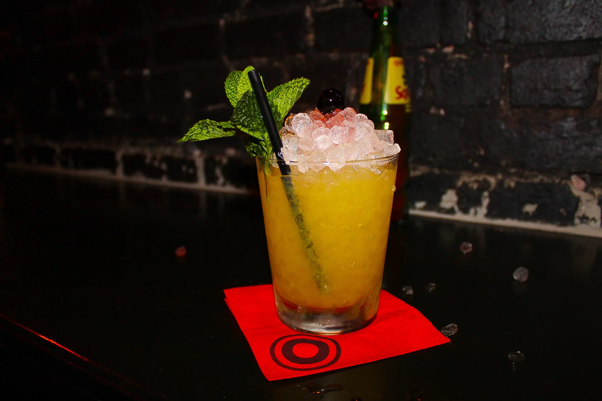 Pleasant Avenue - gin based drink with an apricot liquer 