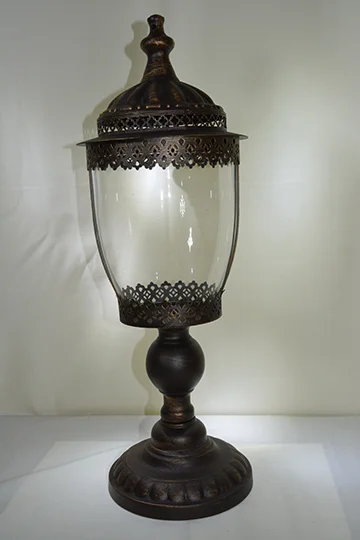 LNT-017: Pedestal Brass Lantern