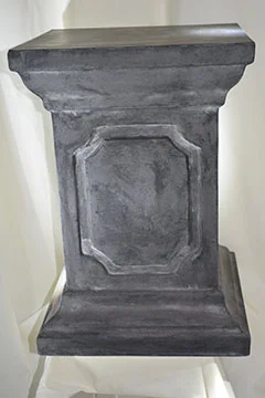 PED-004: Short Gray Pedestal