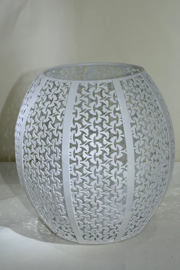 LNT-023: White Lattice Globe