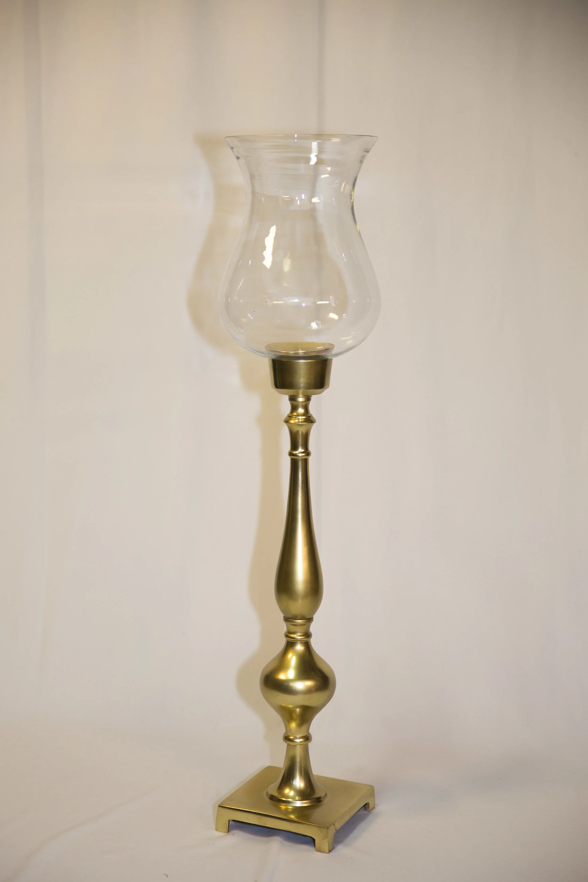 CHC-072: Gold Candleholder w/ Hurricane - Square Base
